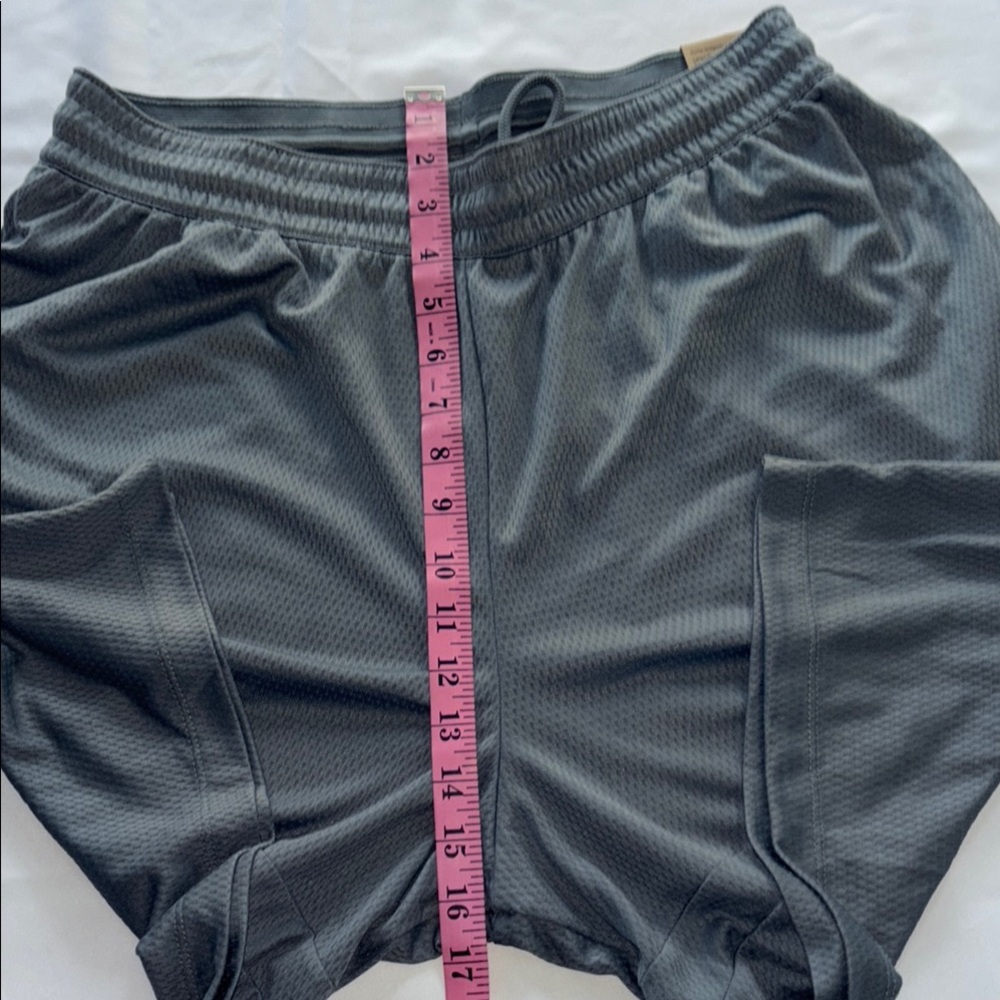 Nike Gray Athletic Shorts Modern Fit - Picture 6 of 8